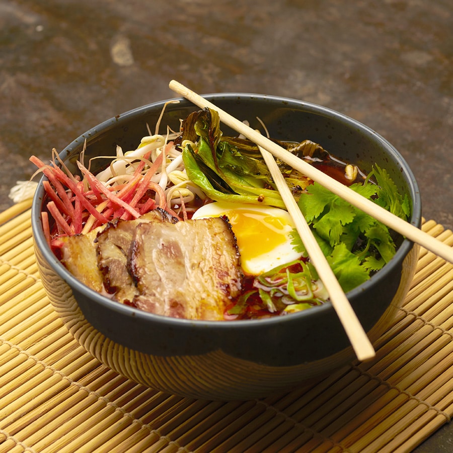 Spicy Miso Ramen med långbakad fläsksida